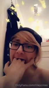 Riley Cross [ rileycross ] Onlyfans leaked video 18230106 on Hotleaks.tv