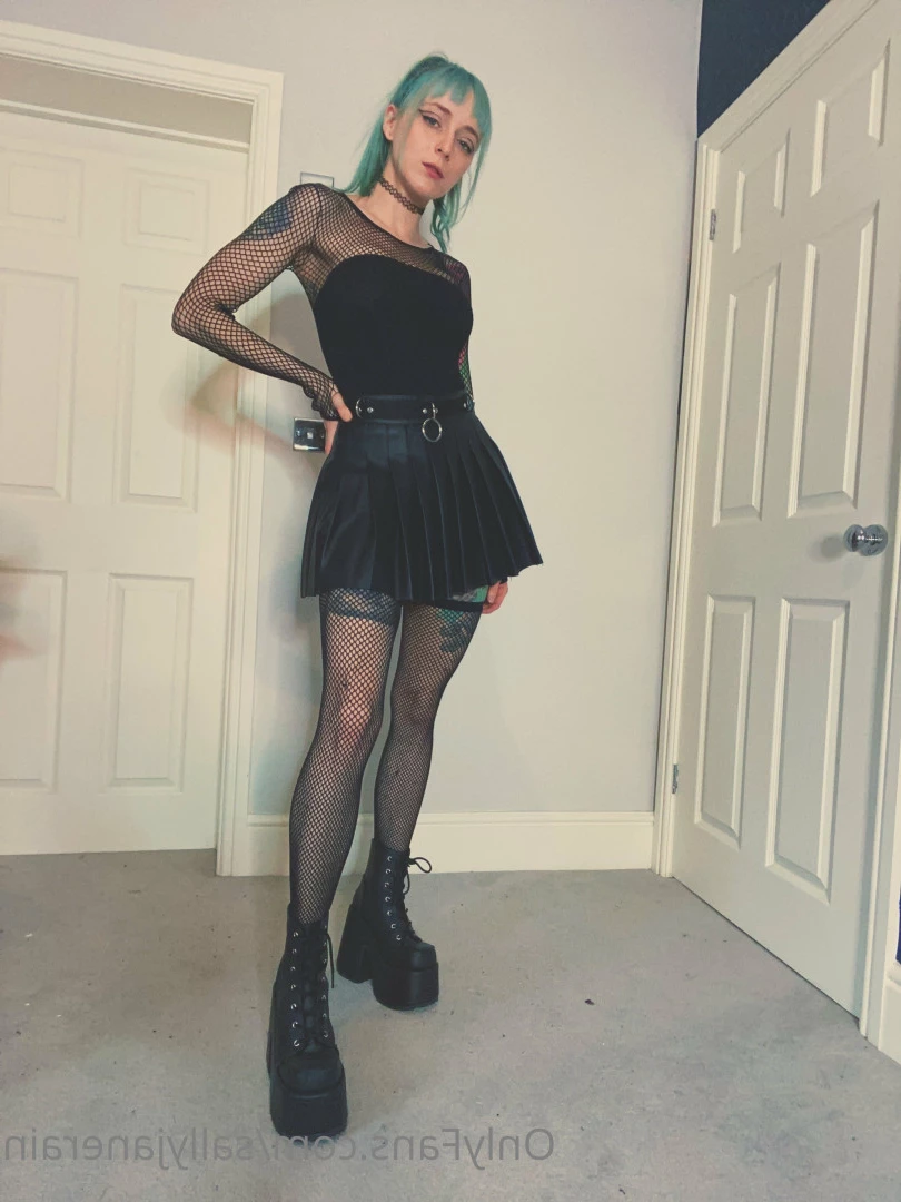 Sally ✨ FULL LENGTH VIDS ✨ [ sallyjanerain ] Onlyfans leaked photo 9079219 on Hotleaks.tv