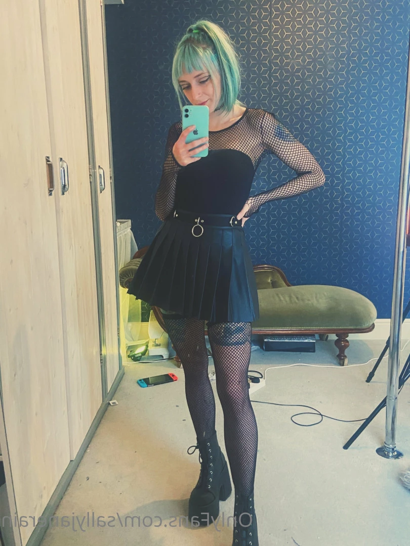 Sally ✨ FULL LENGTH VIDS ✨ [ sallyjanerain ] Onlyfans leaked photo 9682658 on Hotleaks.tv