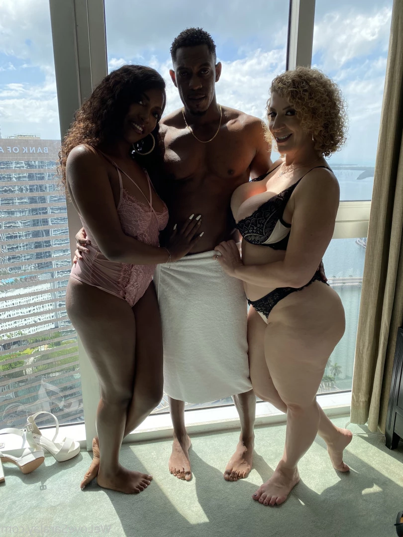 Sara Jay [ sarajay ] Onlyfans leaked photo 9126850 on Hotleaks.tv