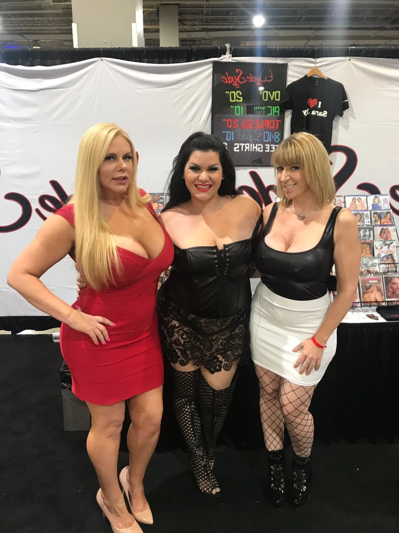 Sara Jay [ sarajay ] Onlyfans leaked photo 9129494 on Hotleaks.tv