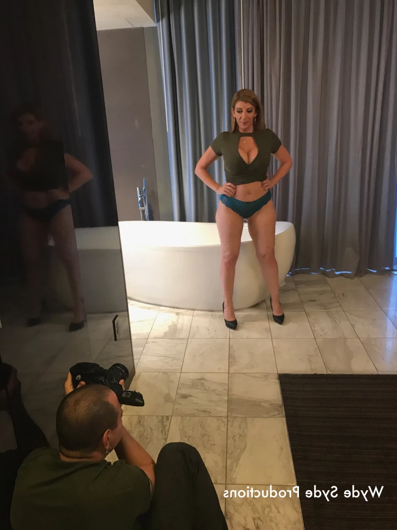 Sara Jay [ sarajay ] Onlyfans leaked photo 9132333 on Hotleaks.tv