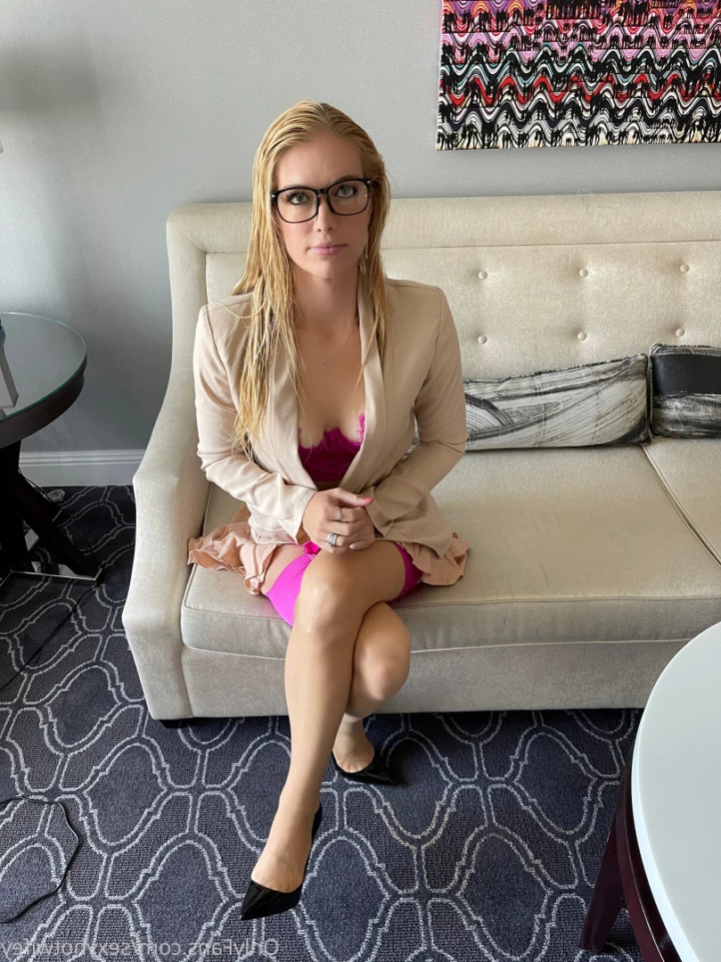 Hotwife Kate [ hotwife-kate ] Onlyfans leaked photo 12622592 on Hotleaks.tv