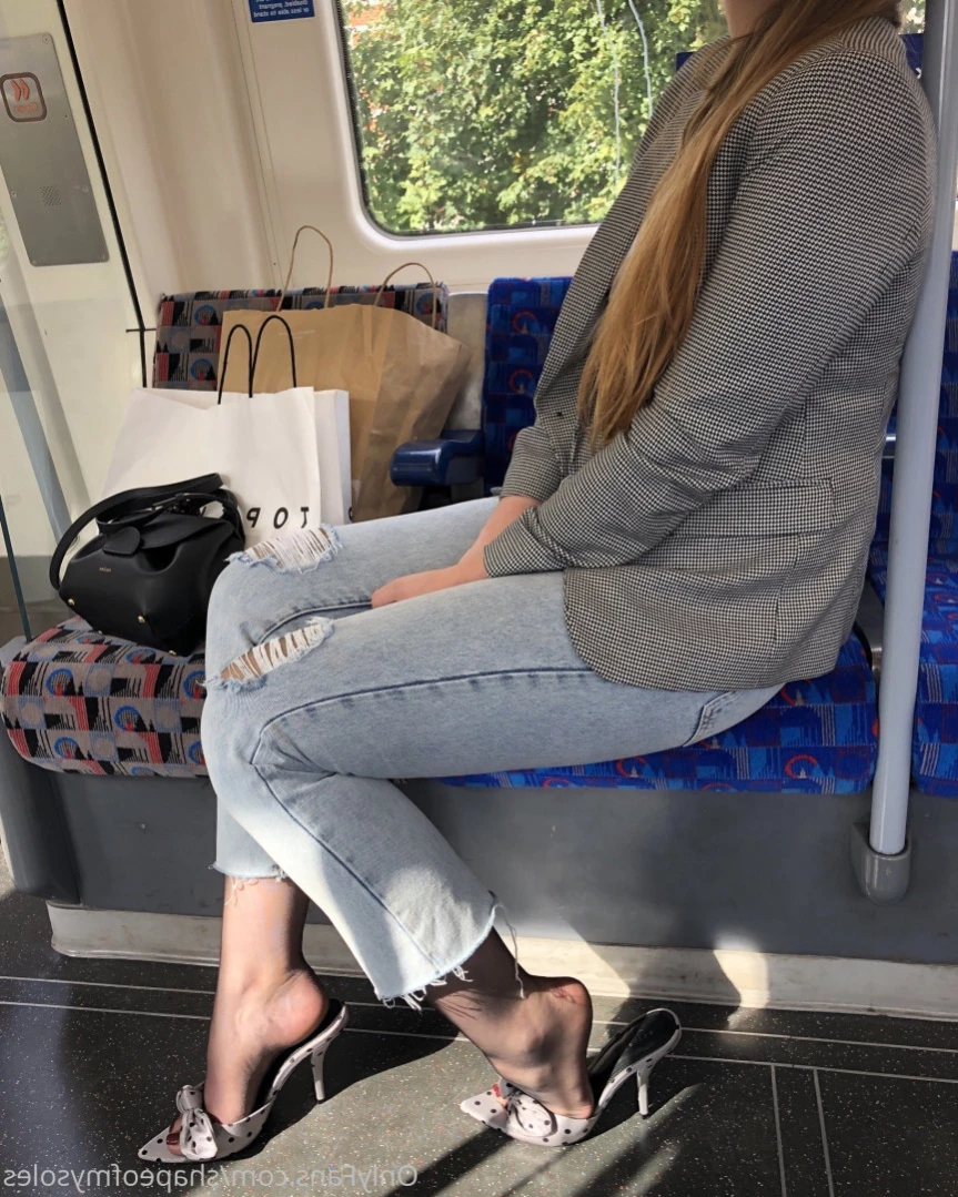 Anna [ shapeofmysoles ] Onlyfans leaked photo 11833663 on Hotleaks.tv