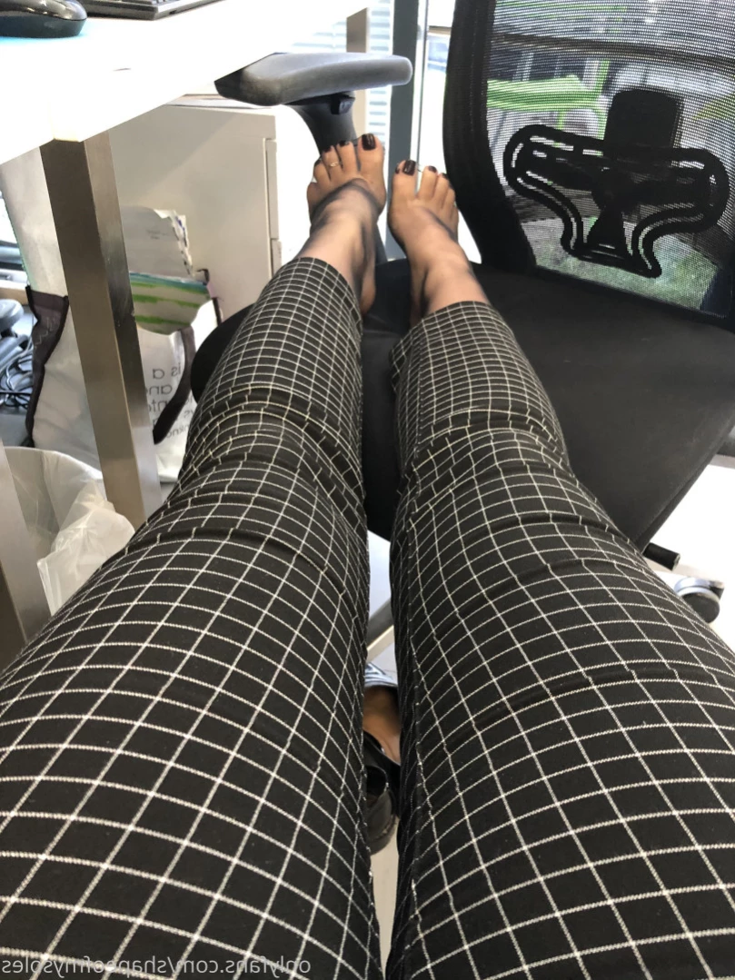 Anna [ shapeofmysoles ] Onlyfans leaked photo 12452098 on Hotleaks.tv