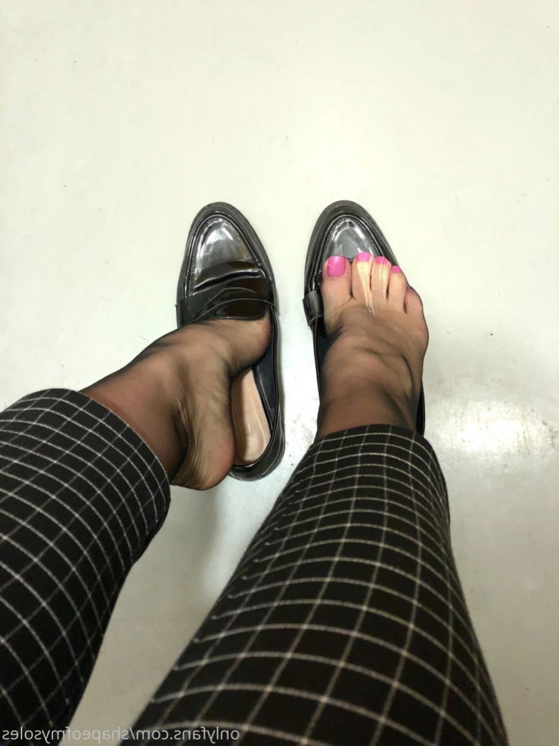 Anna [ shapeofmysoles ] Onlyfans leaked photo 12502000 on Hotleaks.tv