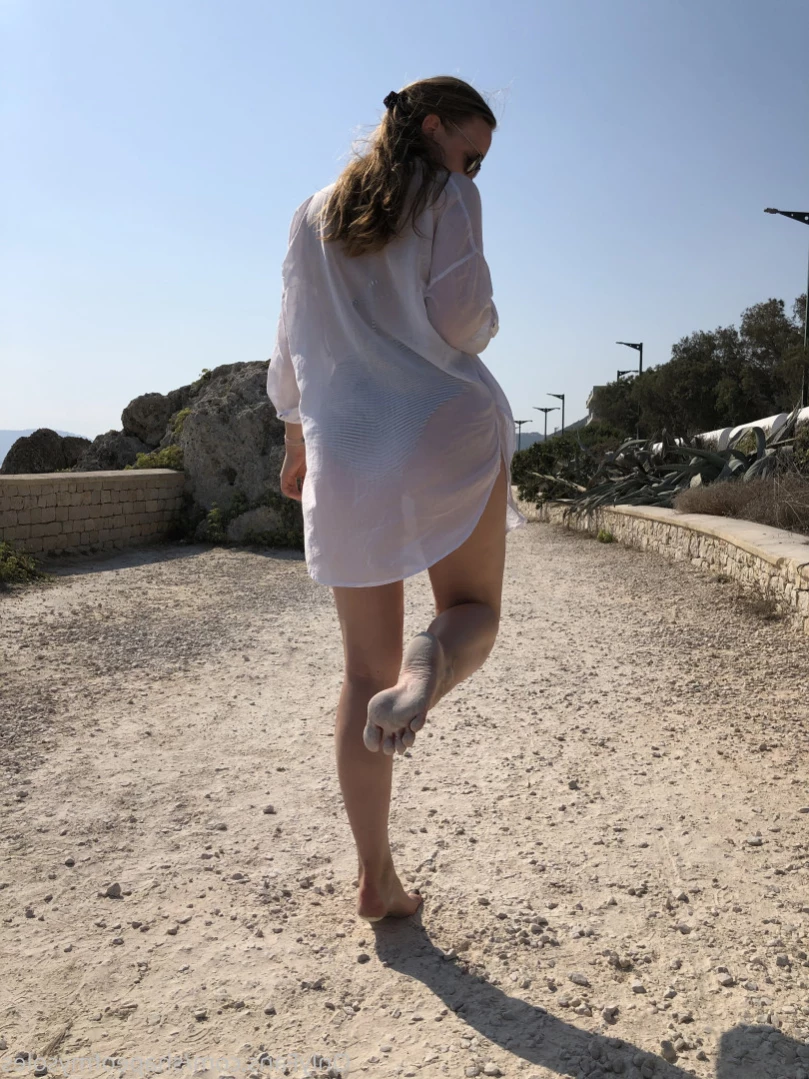 Anna [ shapeofmysoles ] Onlyfans leaked photo 12502214 on Hotleaks.tv