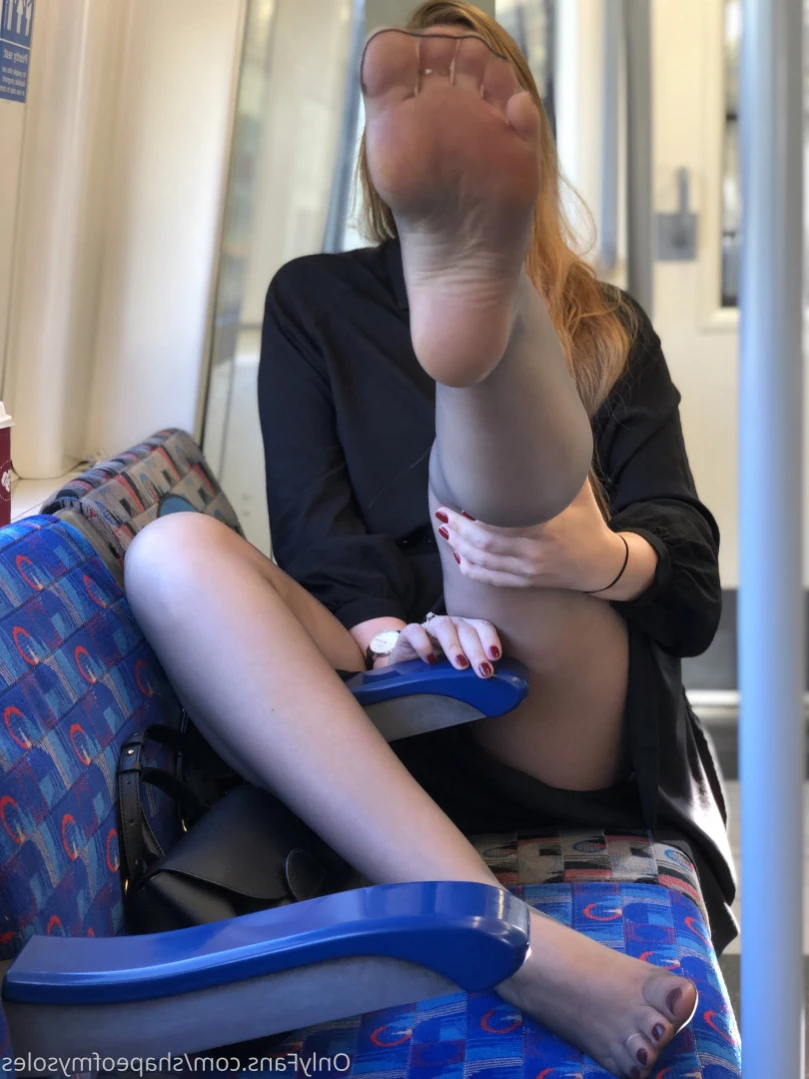 Anna [ shapeofmysoles ] Onlyfans leaked photo 12502245 on Hotleaks.tv