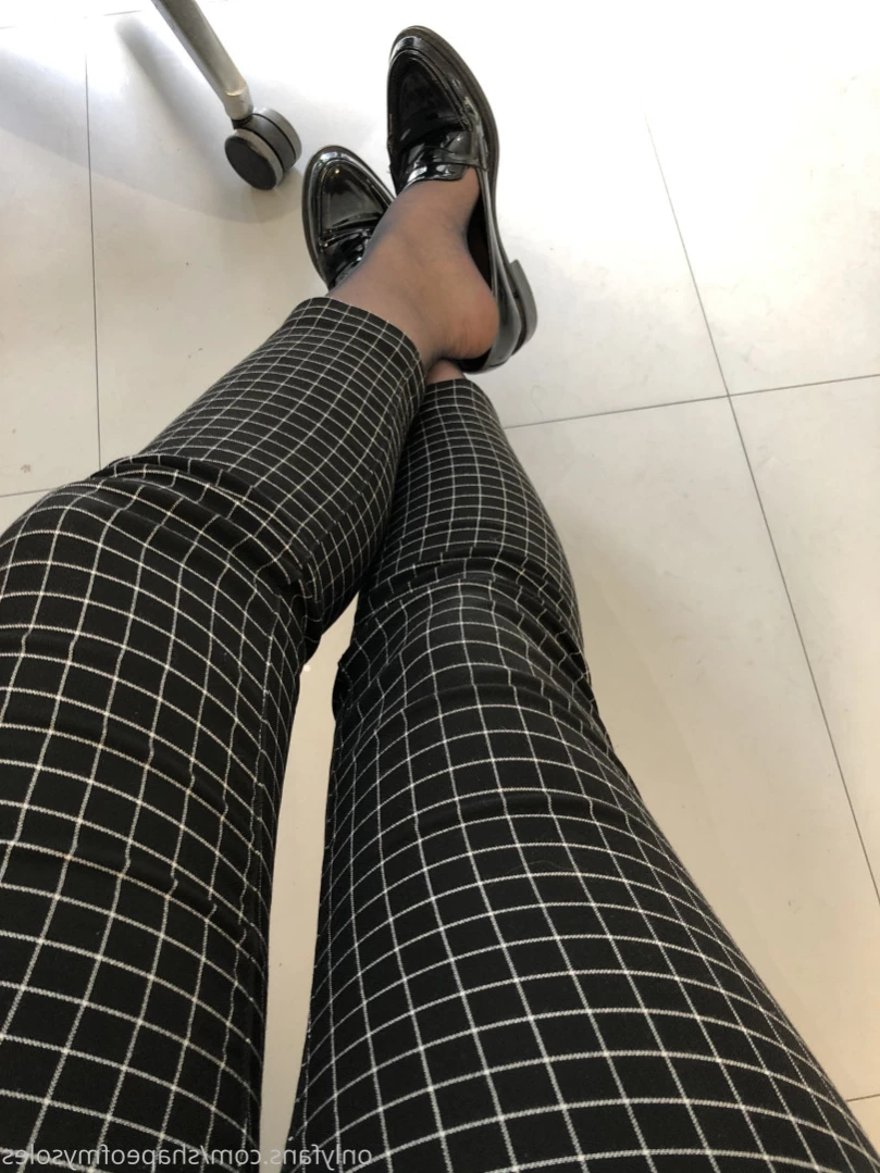 Anna [ shapeofmysoles ] Onlyfans leaked photo 12502437 on Hotleaks.tv