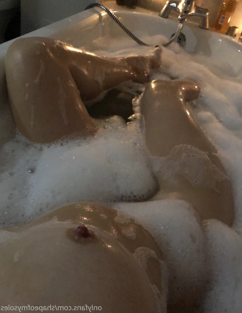 Anna [ shapeofmysoles ] Onlyfans leaked photo 12581544 on Hotleaks.tv