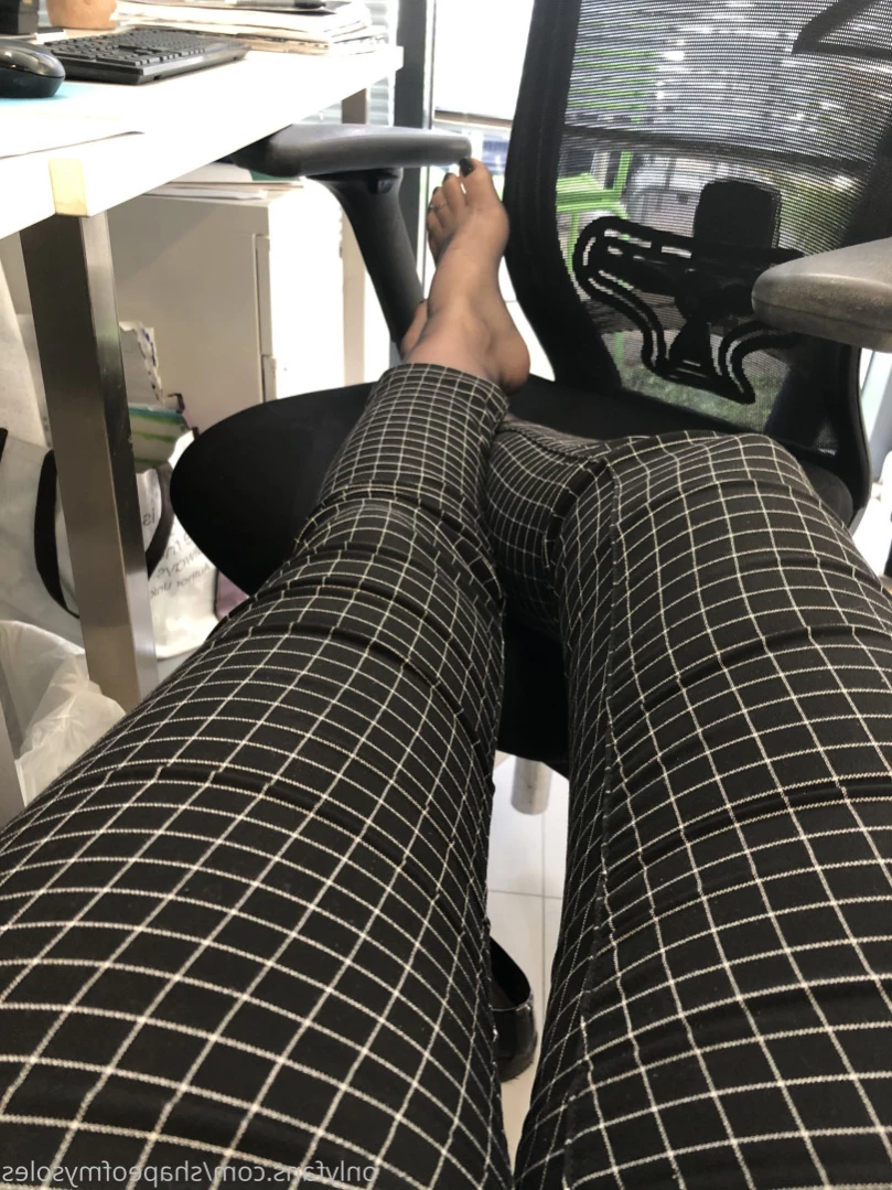 Anna [ shapeofmysoles ] Onlyfans leaked photo 13810156 on Hotleaks.tv