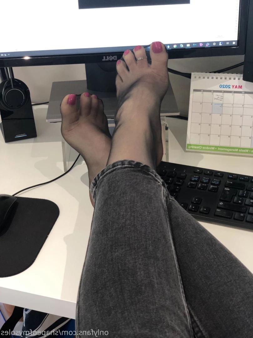 Anna [ shapeofmysoles ] Onlyfans leaked photo 14722547 on Hotleaks.tv