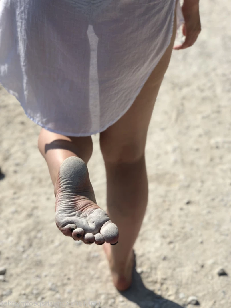Anna [ shapeofmysoles ] Onlyfans leaked photo 14741782 on Hotleaks.tv