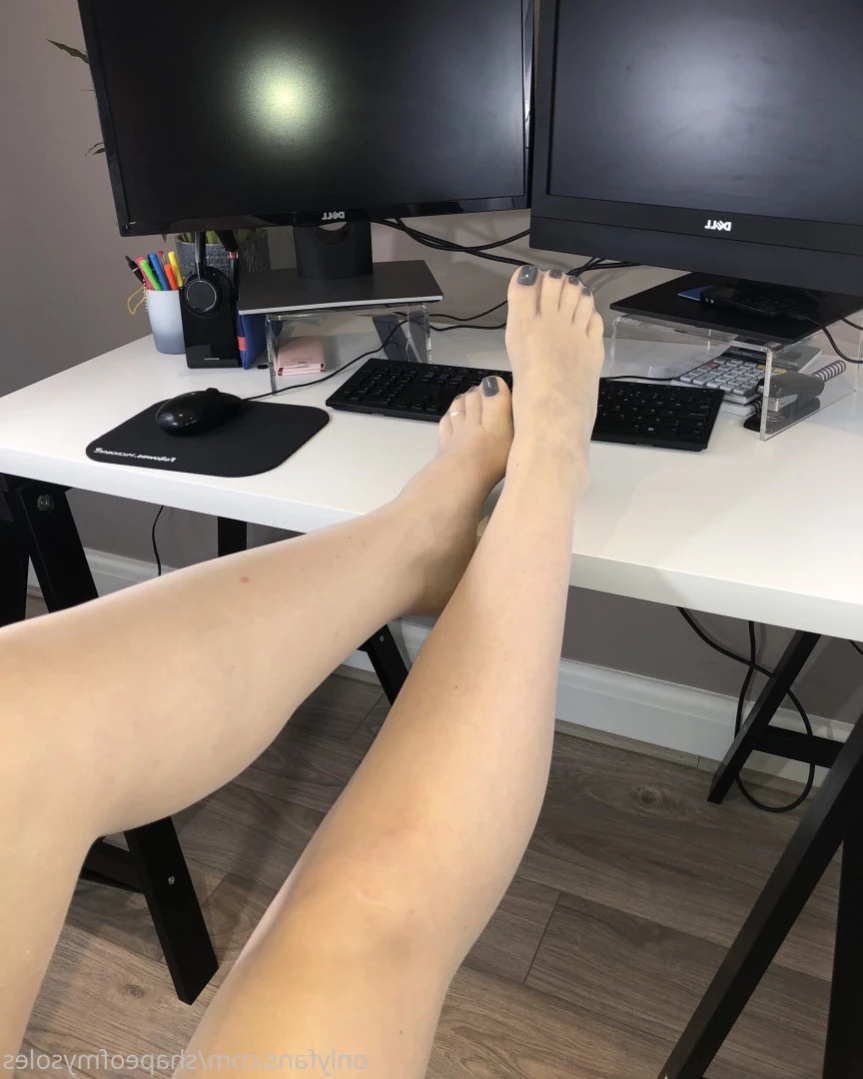 Anna [ shapeofmysoles ] Onlyfans leaked photo 14983049 on Hotleaks.tv