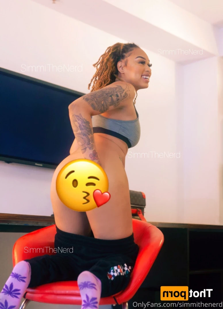 Simmi The Nerd [ simmithenerd ] Onlyfans leaked photo 11018534 on Hotleaks.tv