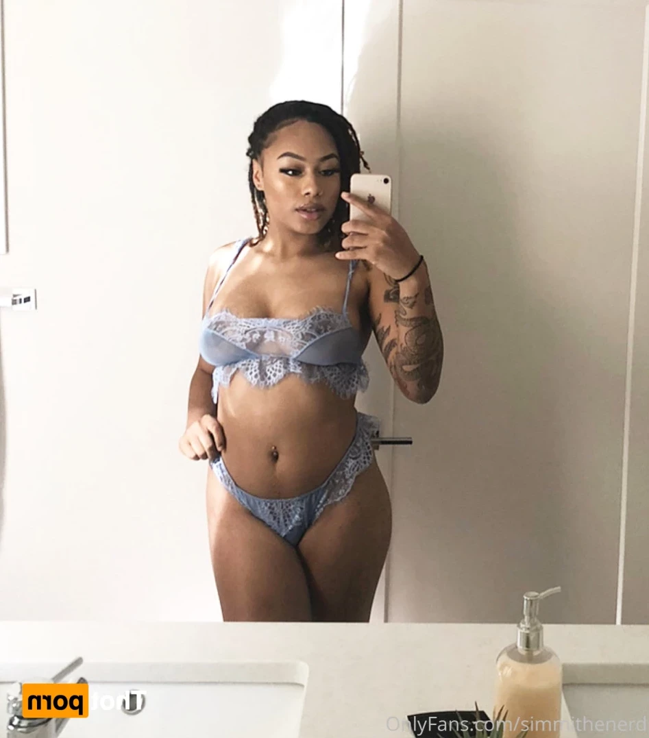 Simmi The Nerd [ simmithenerd ] Onlyfans leaked photo 11719865 on Hotleaks.tv