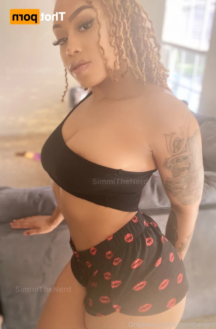 Simmi The Nerd [ simmithenerd ] Onlyfans leaked photo 13363502 on Hotleaks.tv