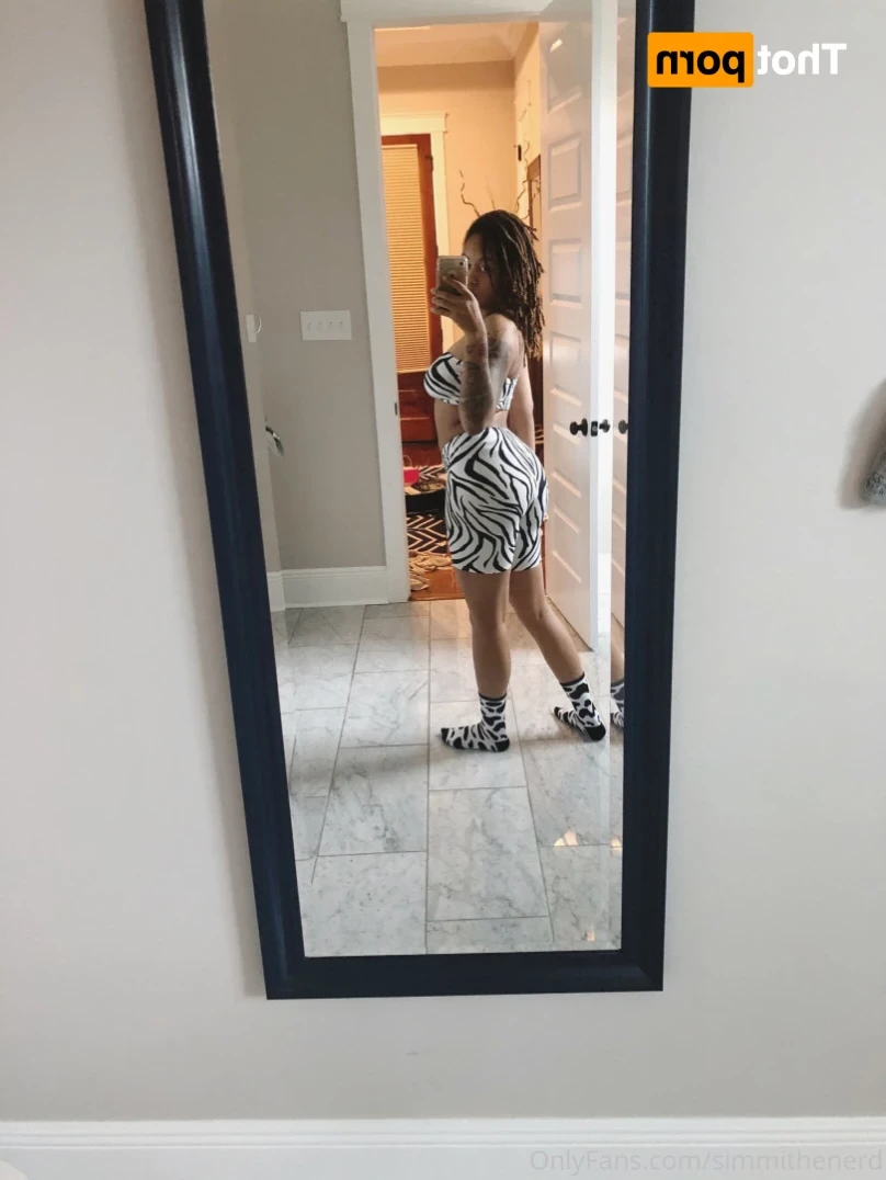 Simmi The Nerd [ simmithenerd ] Onlyfans leaked photo 13433063 on Hotleaks.tv