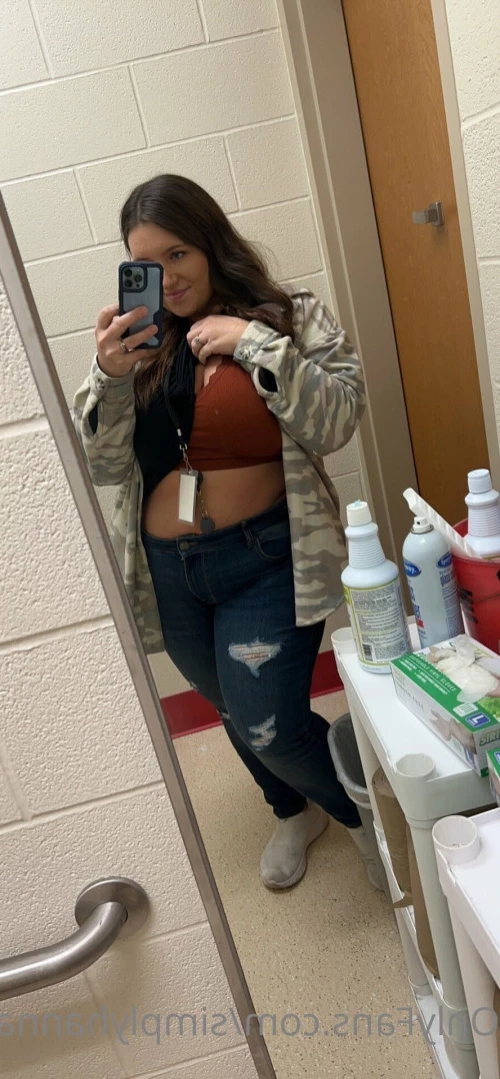 Hannah [ simplyhannahh ] Onlyfans leaked photo 11827305 on Hotleaks.tv