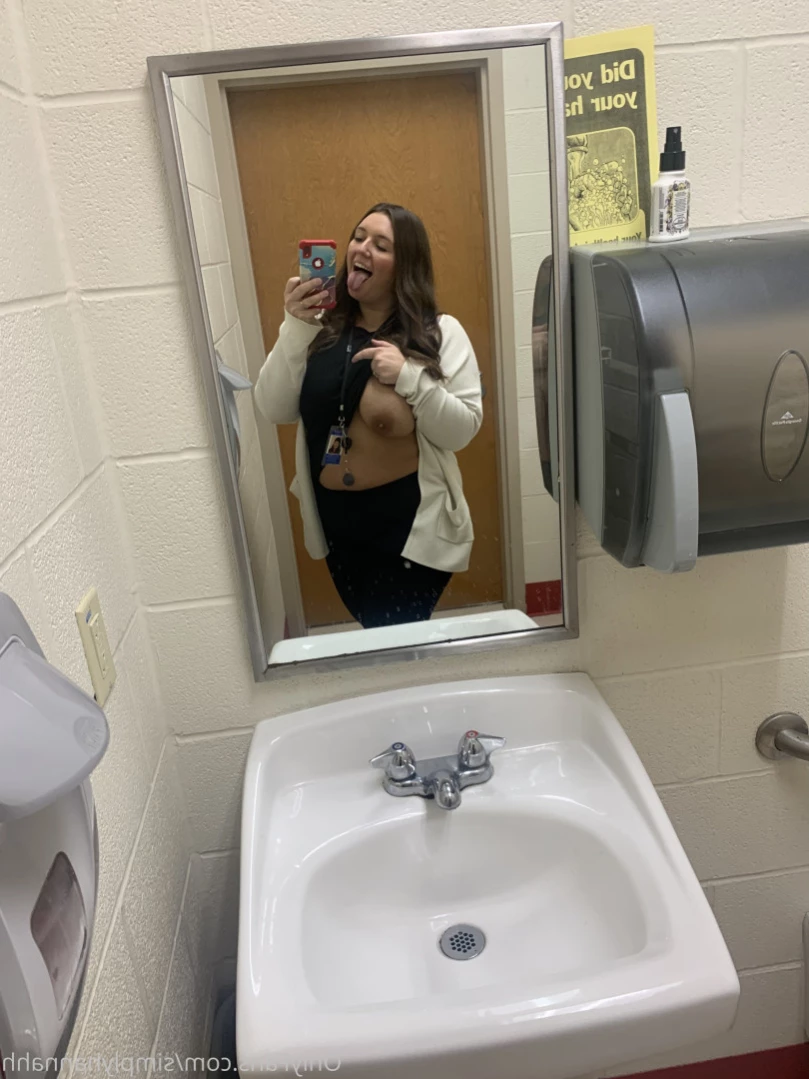 Hannah [ simplyhannahh ] Onlyfans leaked photo 11882400 on Hotleaks.tv