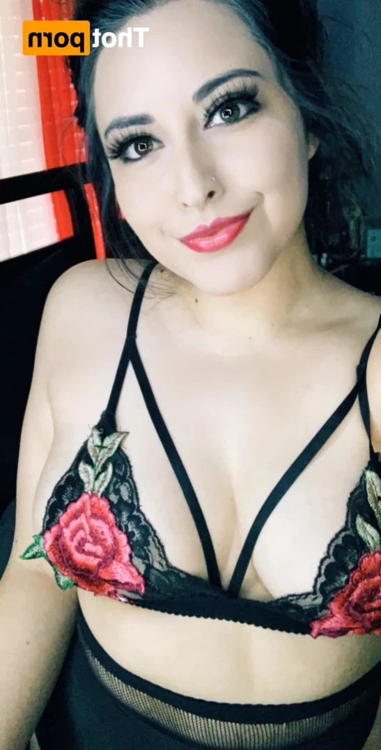 𝑆𝑖𝑛𝑐𝑒𝑟𝑒𝑙𝑦 𝐿𝑜𝑟𝑎𝑖𝑛𝑒 [ sincerelyloraine ] Onlyfans leaked photo 12445619 on Hotleaks.tv