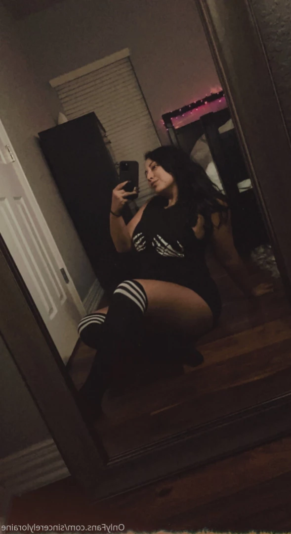 𝑆𝑖𝑛𝑐𝑒𝑟𝑒𝑙𝑦 𝐿𝑜𝑟𝑎𝑖𝑛𝑒 [ sincerelyloraine ] Onlyfans leaked photo 15816835 on Hotleaks.tv