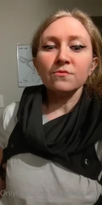 _𝕮𝖆𝖙𝖈𝖍𝖎𝖑𝖉_ [ sincerelysarahtrickler ] Onlyfans leaked video 7965434 on Hotleaks.tv