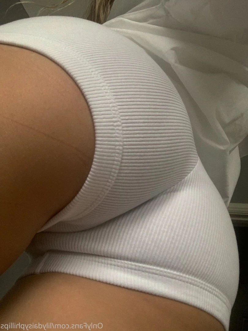 Lillian Phillips [ lilydaisyphillips ] Onlyfans leaked photo 707528 on Hotleaks.tv