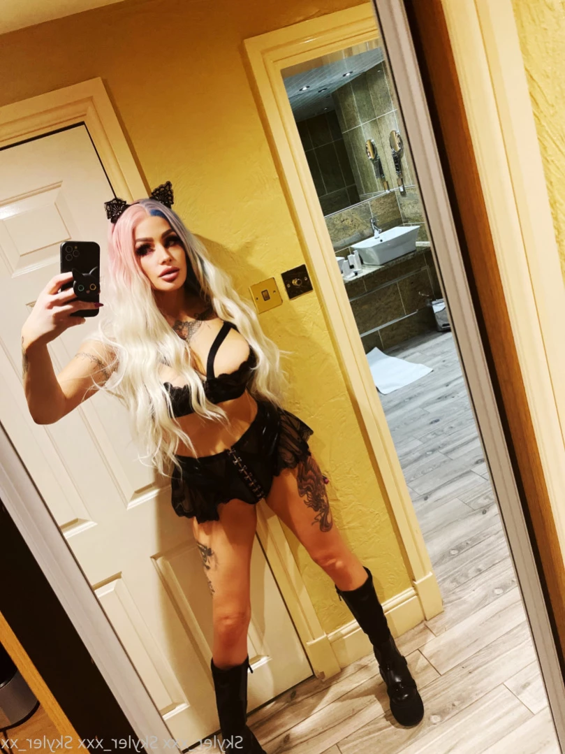 Cougar mommy Sext with me 😈 [ skyler_xxx ] Onlyfans leaked photo 14294854 on Hotleaks.tv