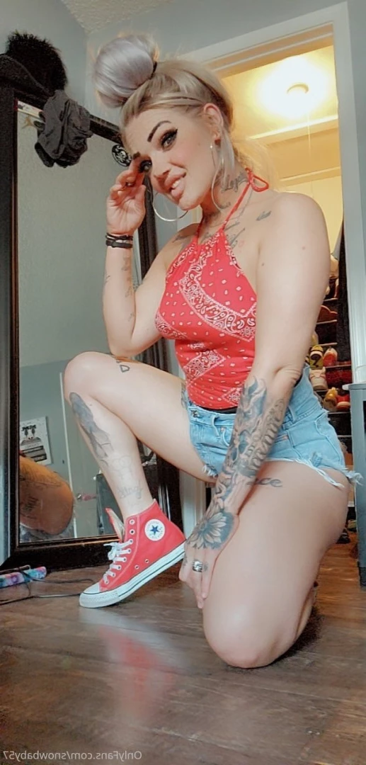 Snow doll [ snowbaby57 ] Onlyfans leaked photo 9042136 on Hotleaks.tv