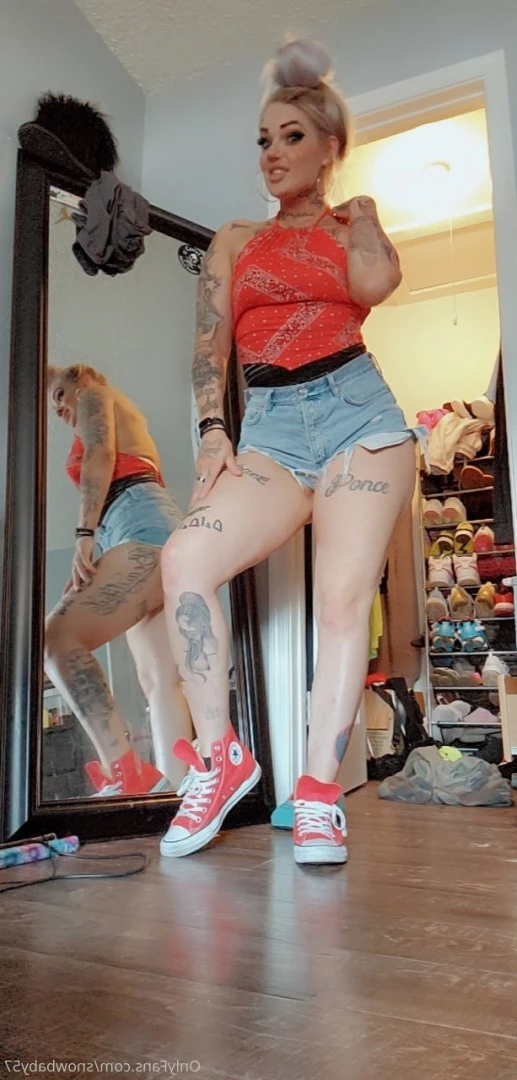 Snow doll [ snowbaby57 ] Onlyfans leaked photo 9042698 on Hotleaks.tv