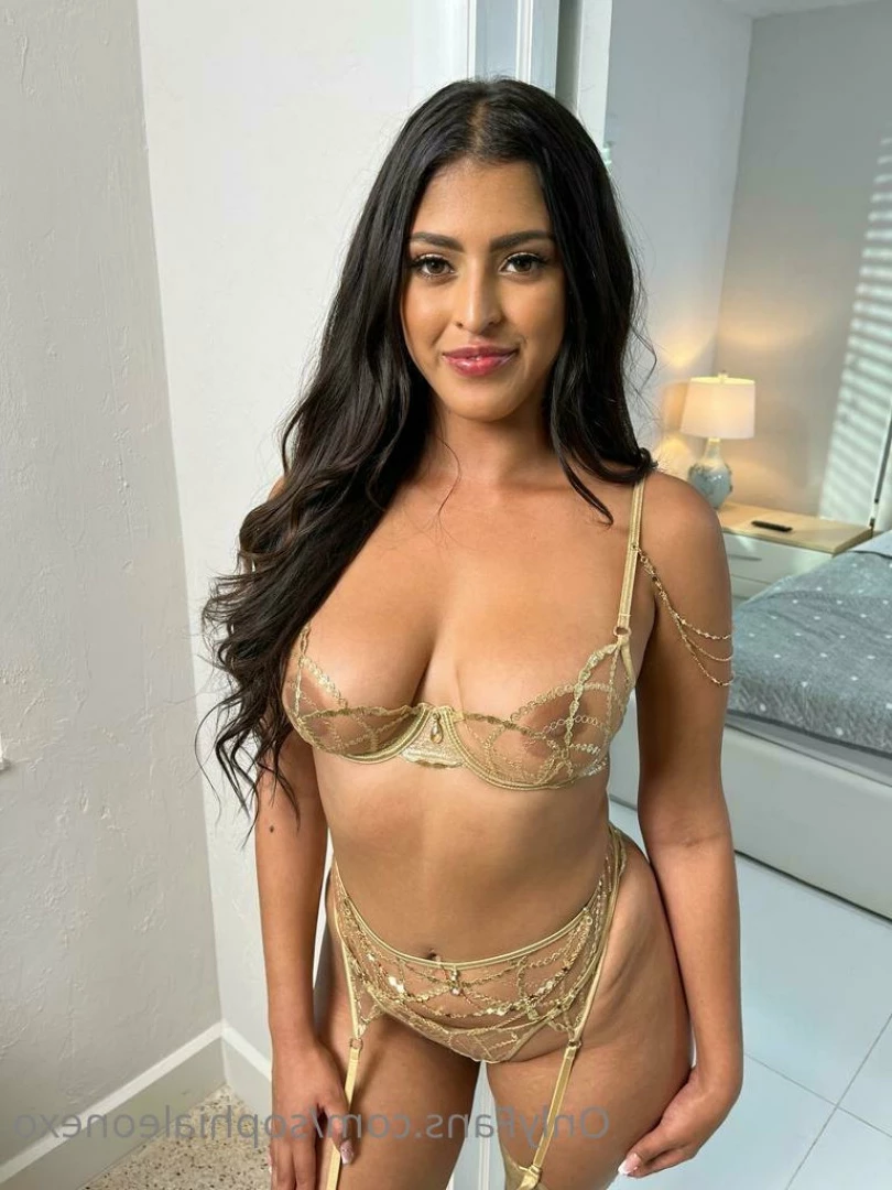 ѕσρнια ℓєσηє [ sophialeonexo ] Onlyfans leaked photo 9247457 on Hotleaks.tv