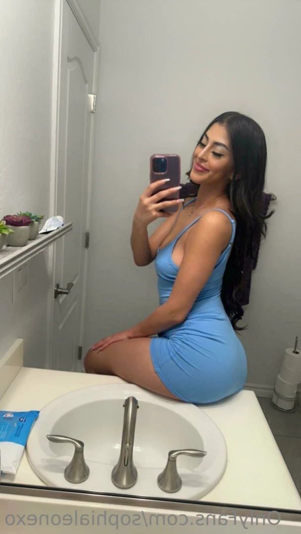 ѕσρнια ℓєσηє [ sophialeonexo ] Onlyfans leaked photo 12481394 on Hotleaks.tv