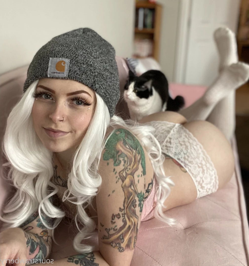 sourstrawberry Onlyfans leaked photo 11958160 on Hotleaks.tv