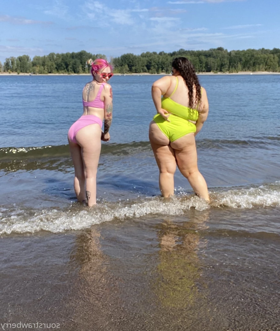 sourstrawberry Onlyfans leaked photo 12481046 on Hotleaks.tv