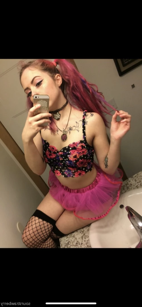 sourstrawberry Onlyfans leaked photo 12481252 on Hotleaks.tv