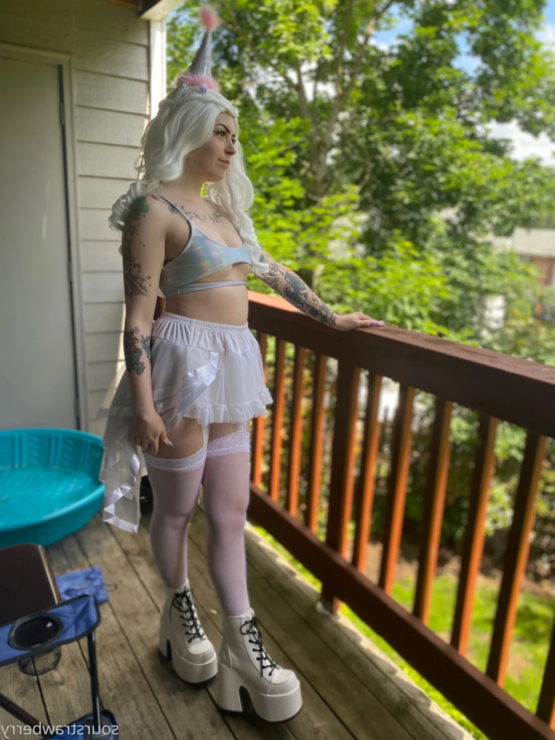sourstrawberry Onlyfans leaked photo 12492782 on Hotleaks.tv