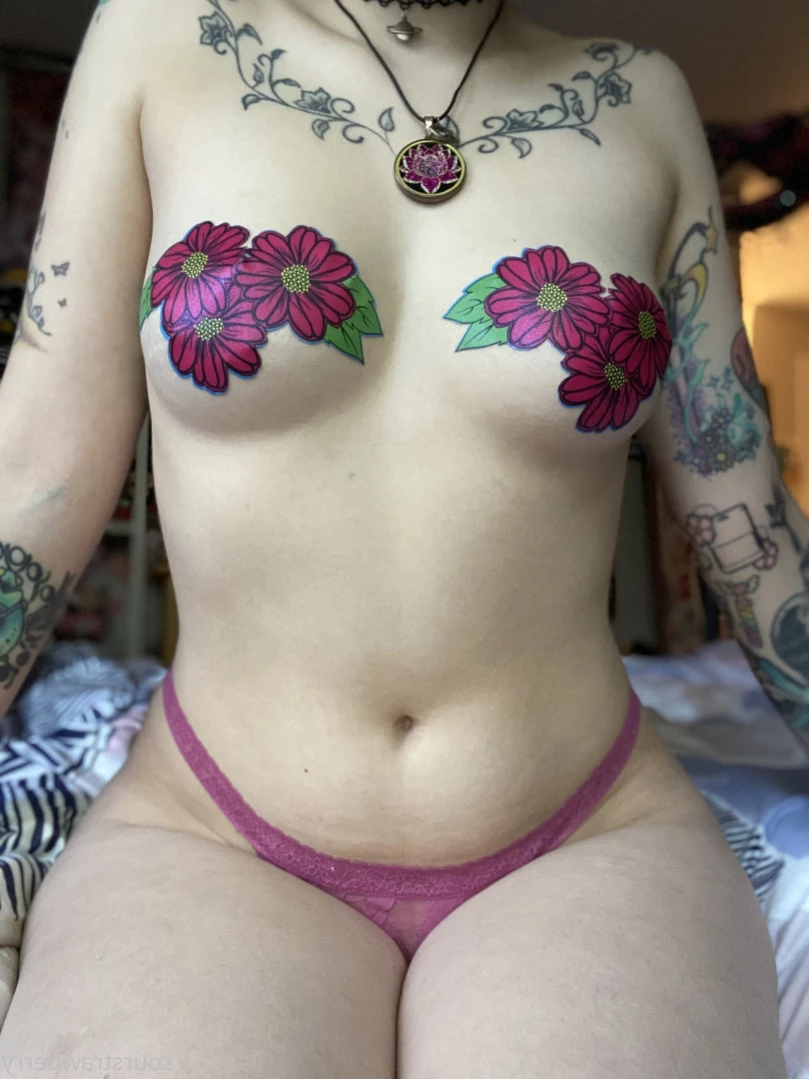 sourstrawberry Onlyfans leaked photo 12494800 on Hotleaks.tv