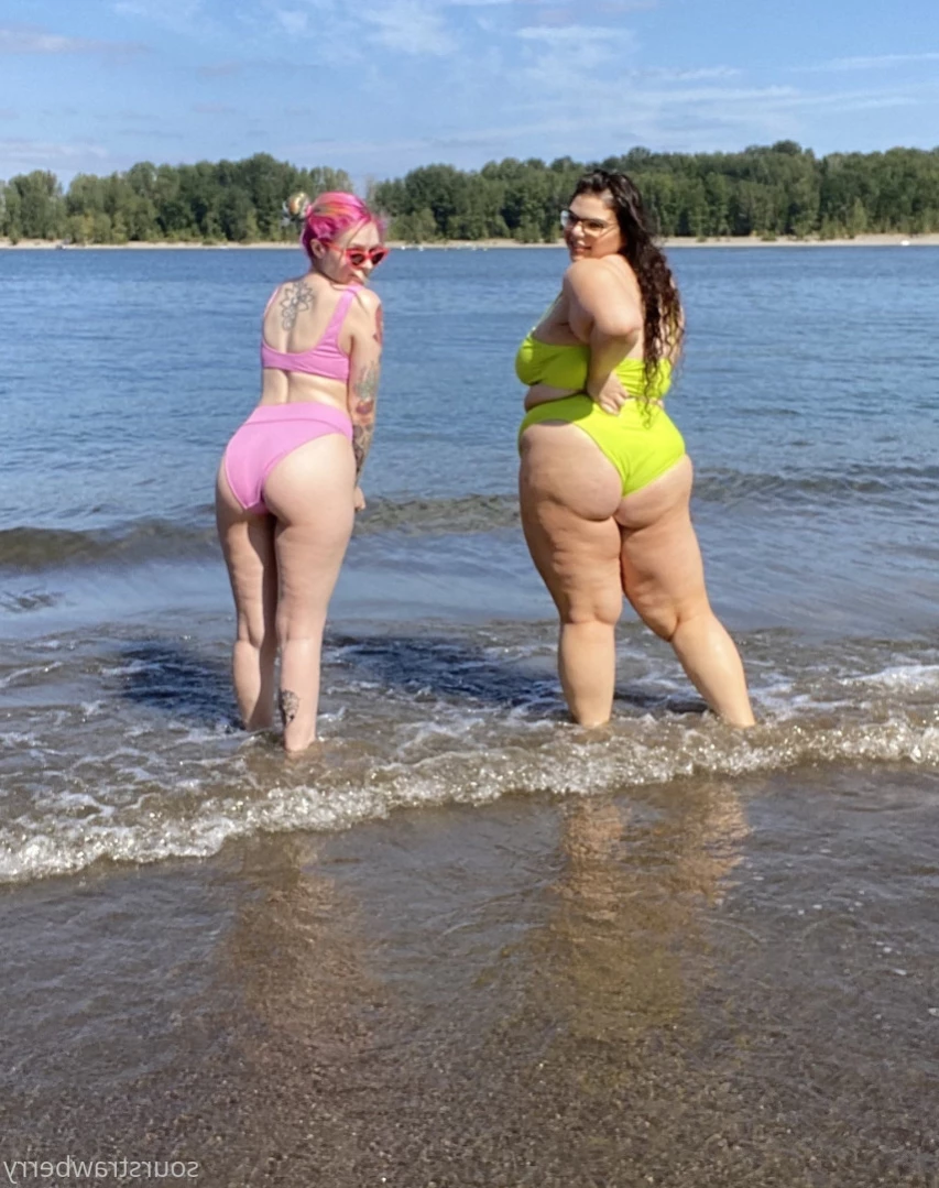 sourstrawberry Onlyfans leaked photo 12768149 on Hotleaks.tv