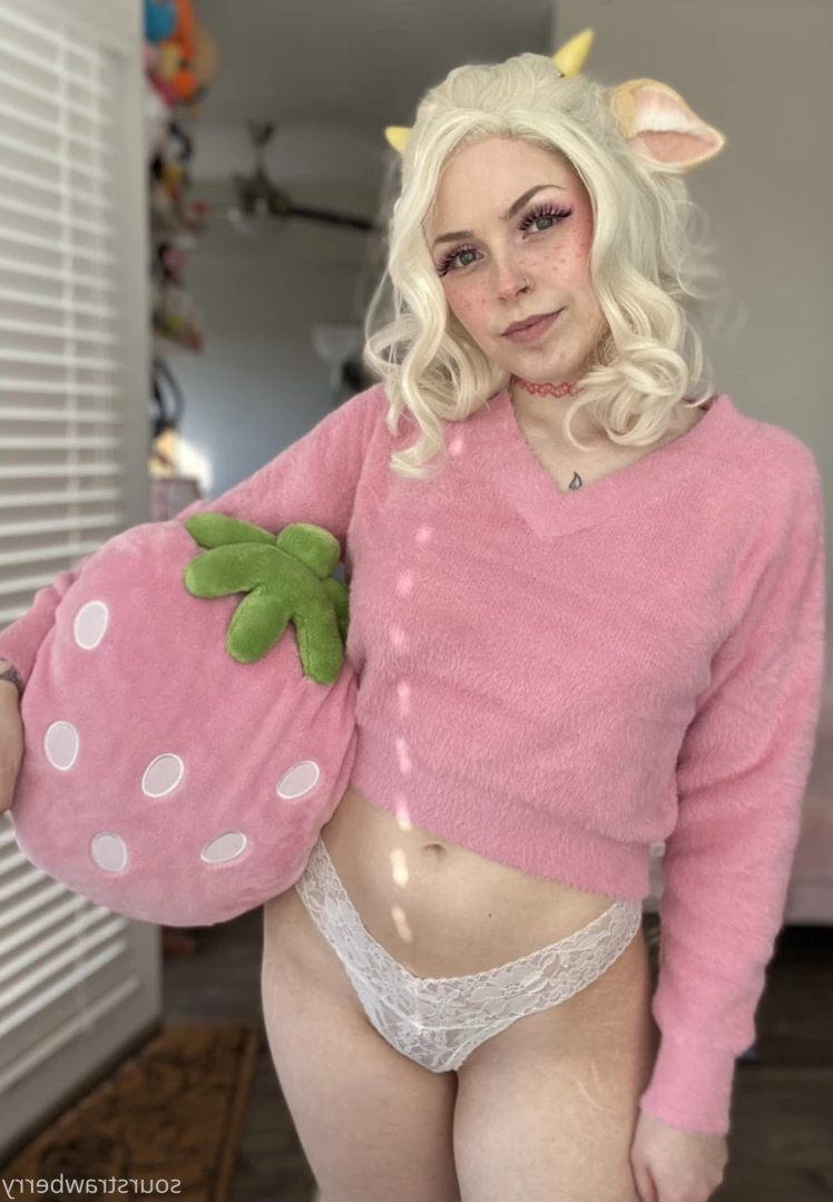 sourstrawberry Onlyfans leaked photo 12874126 on Hotleaks.tv