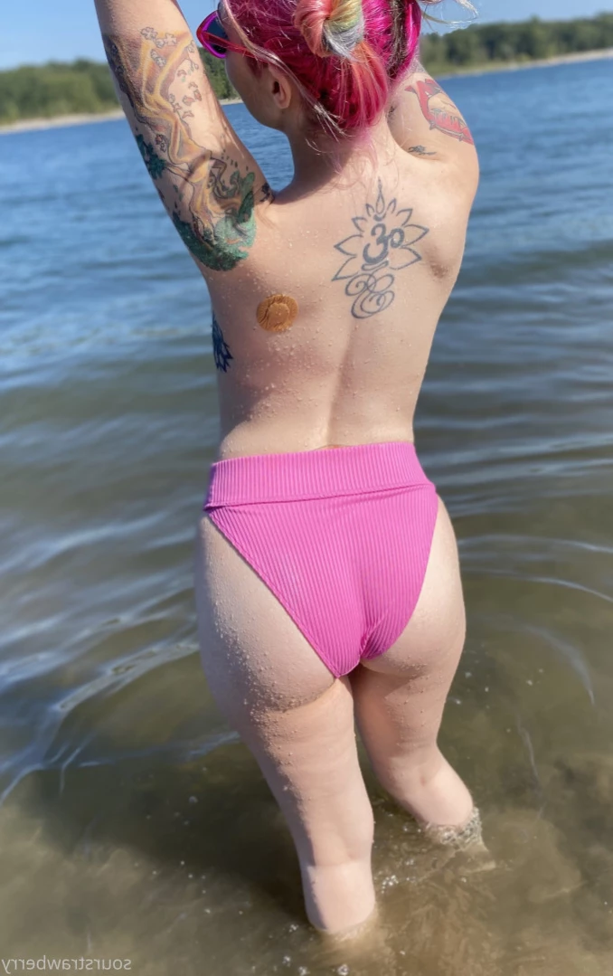 sourstrawberry Onlyfans leaked photo 13526340 on Hotleaks.tv