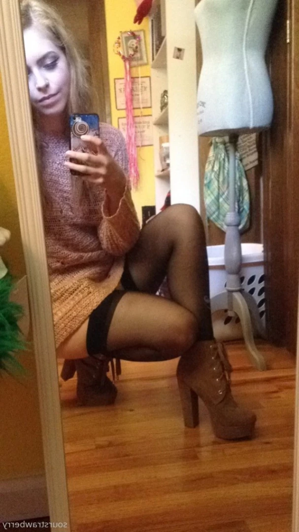 sourstrawberry Onlyfans leaked photo 14722586 on Hotleaks.tv