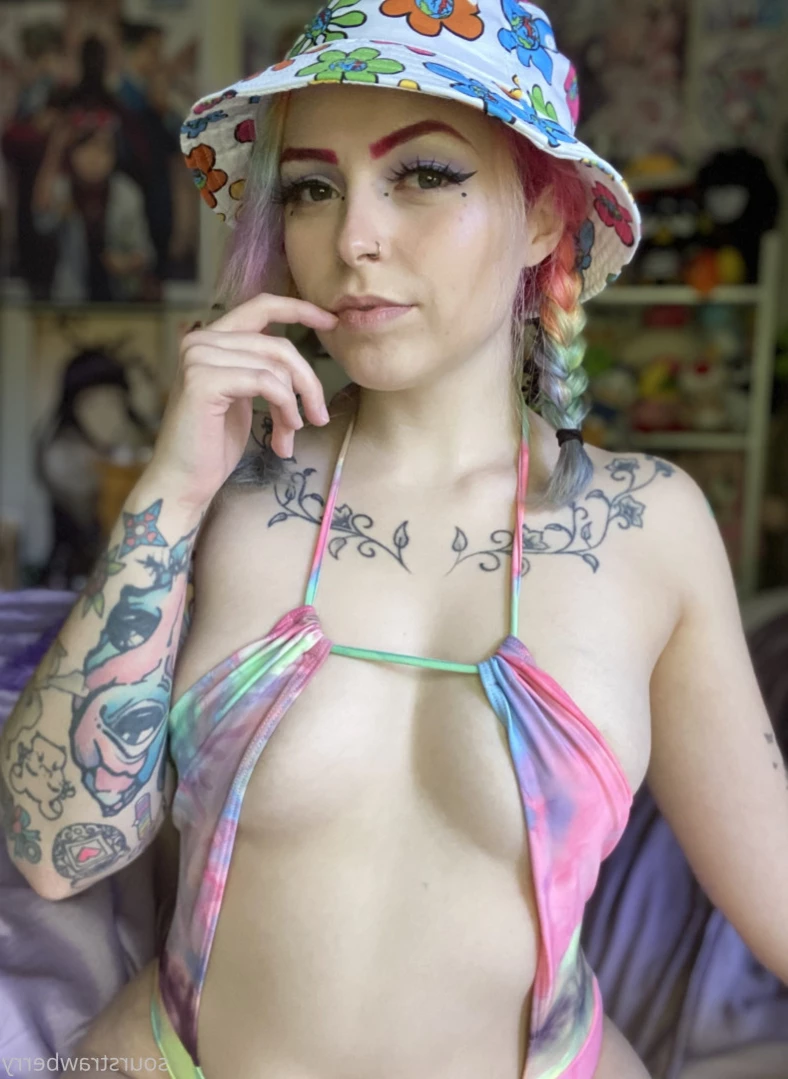 sourstrawberry Onlyfans leaked photo 14852313 on Hotleaks.tv