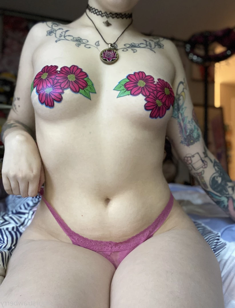 sourstrawberry Onlyfans leaked photo 15005573 on Hotleaks.tv
