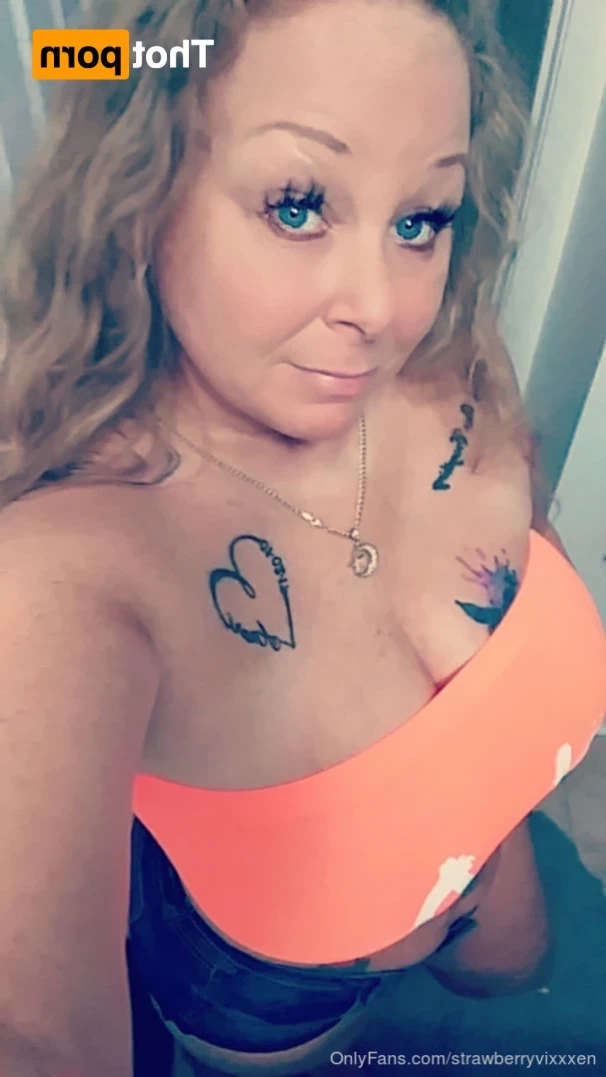 strawberryvixxxen Onlyfans leaked photo 12498857 on Hotleaks.tv