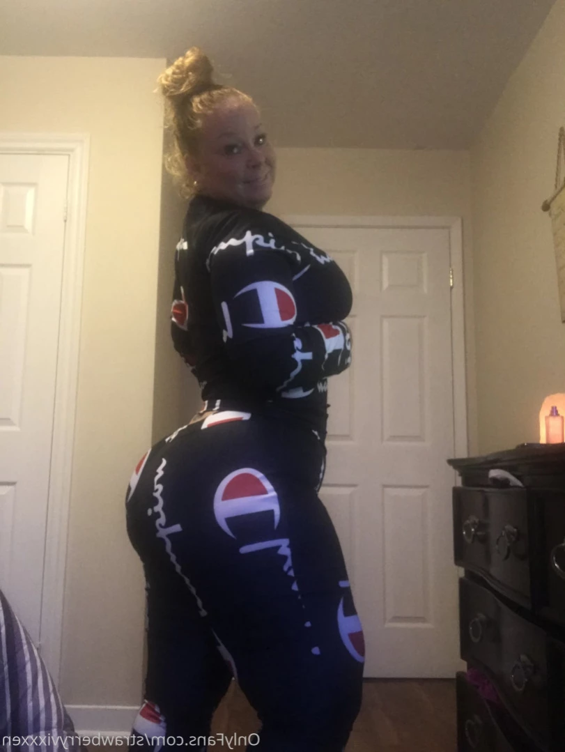 strawberryvixxxen Onlyfans leaked photo 14940561 on Hotleaks.tv