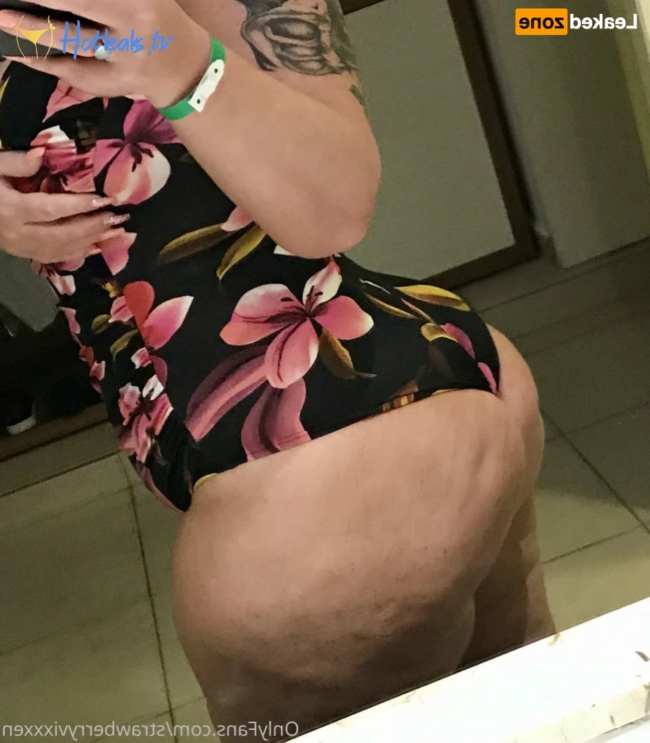 strawberryvixxxen Onlyfans leaked photo 15322300 on Hotleaks.tv