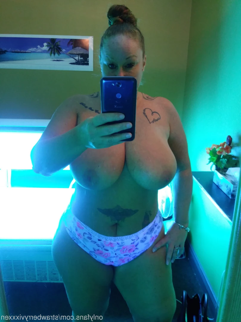 strawberryvixxxen Onlyfans leaked photo 15848959 on Hotleaks.tv