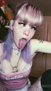 Veronika Strawberry [ strwbrrymlk420 ] Onlyfans leaked video 7957492 on Hotleaks.tv