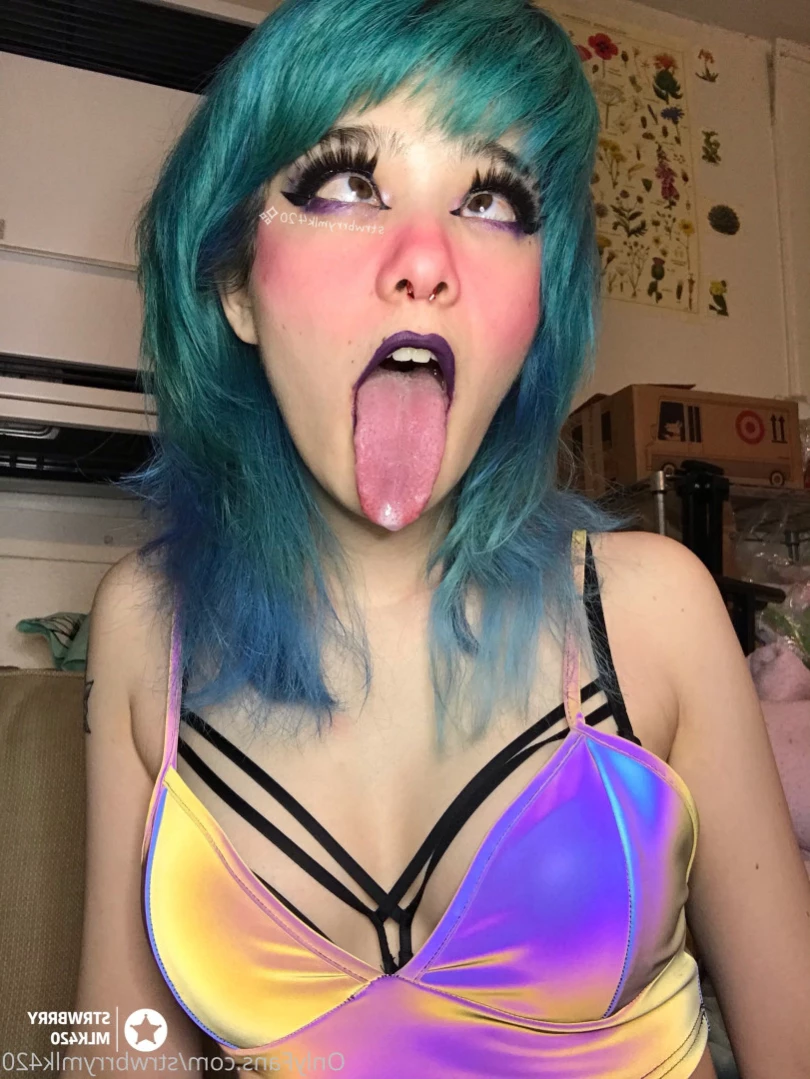 Veronika Strawberry [ strwbrrymlk420 ] Onlyfans leaked photo 12647927 on Hotleaks.tv